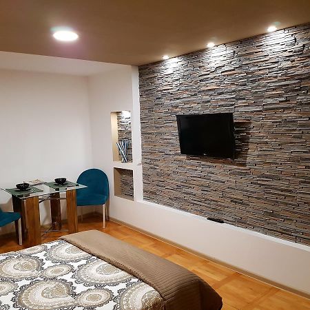 Woodstone Apartment Ploieşti Exterior foto