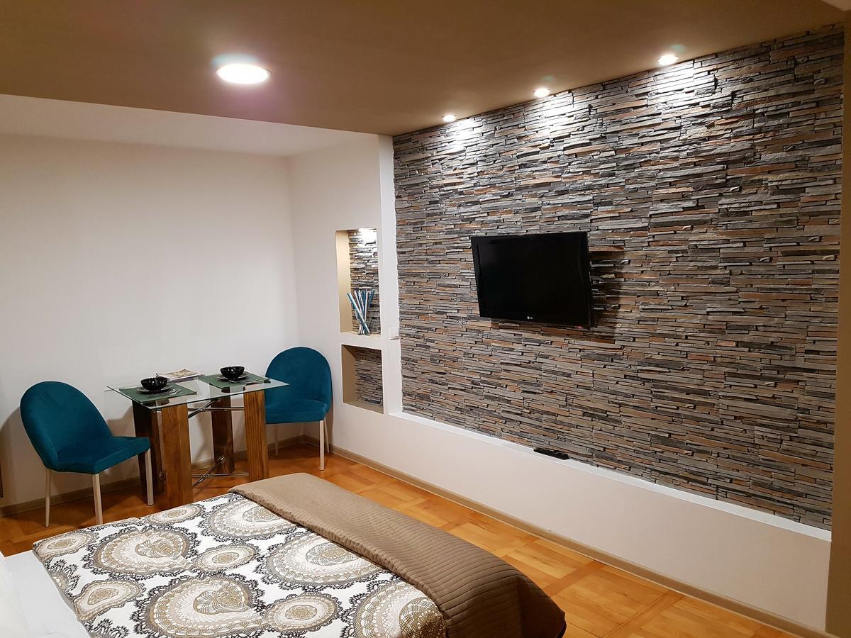 Woodstone Apartment Ploieşti Exterior foto